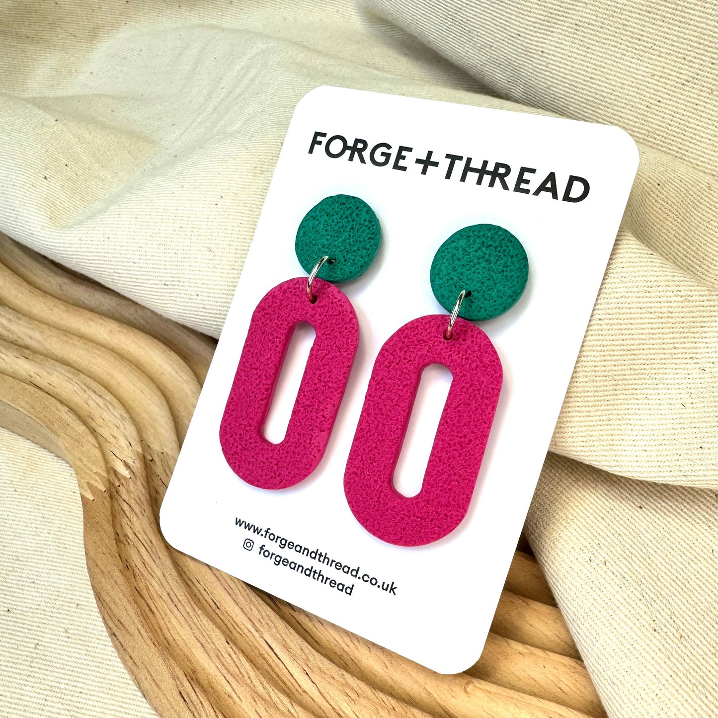 FUCHSIA & GREEN TEXTURED OVAL DROP EARRINGS