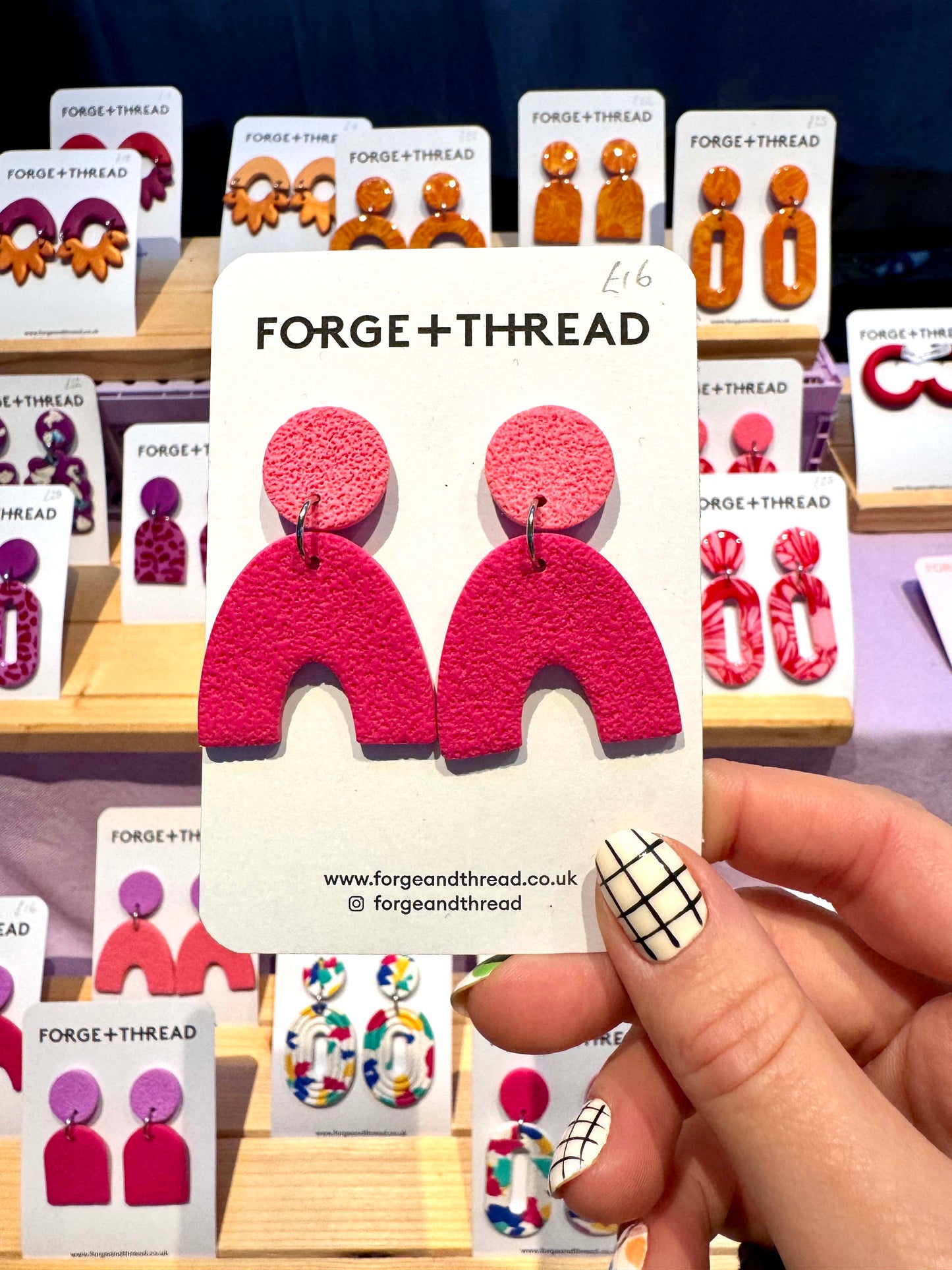 FUCHSIA & PINK TEXTURED ARC EARRINGS