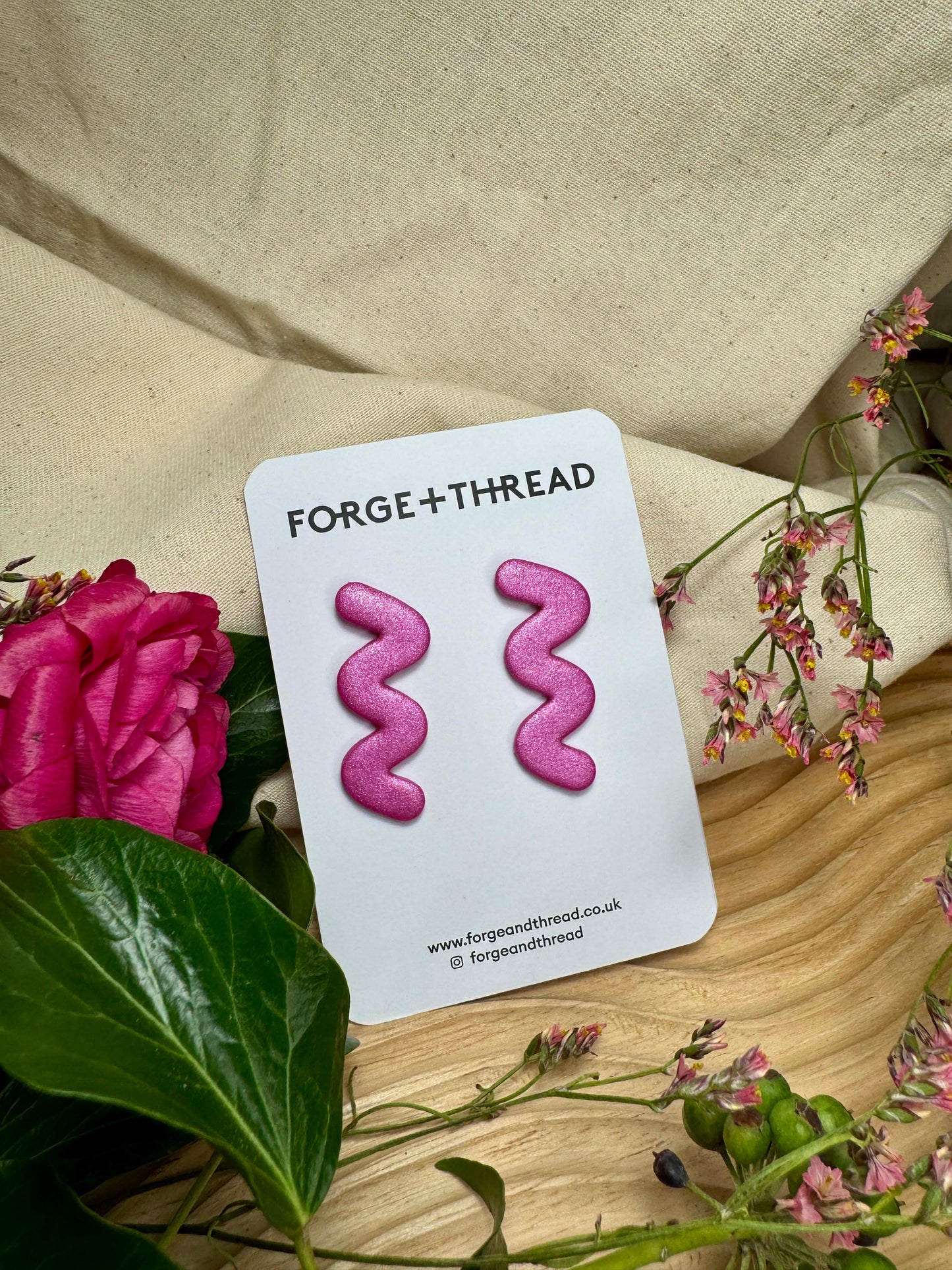 METALLIC PINK WIGGLE EARRINGS
