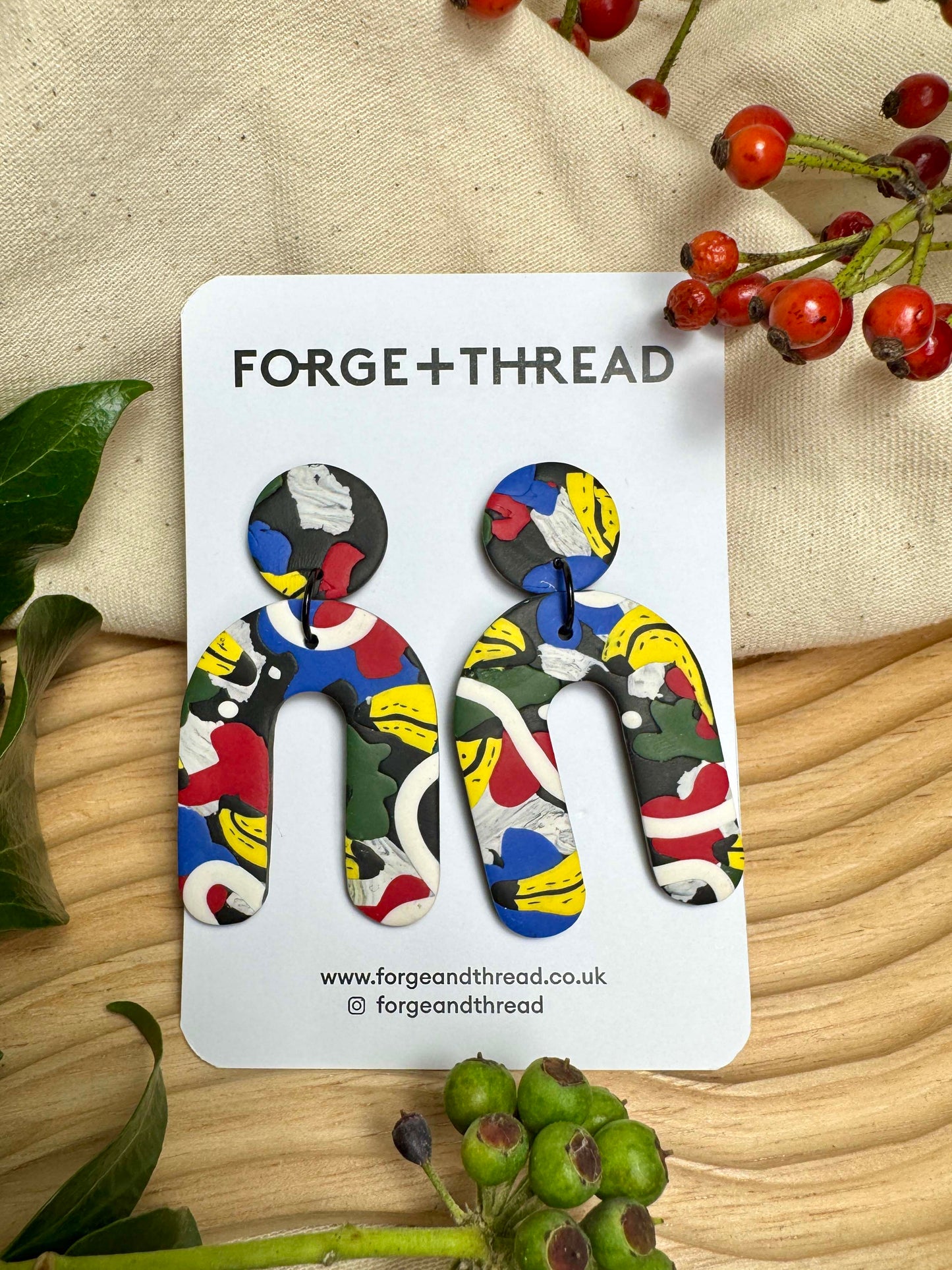 F+T POP ART BANANA LARGE ARCH EARRINGS