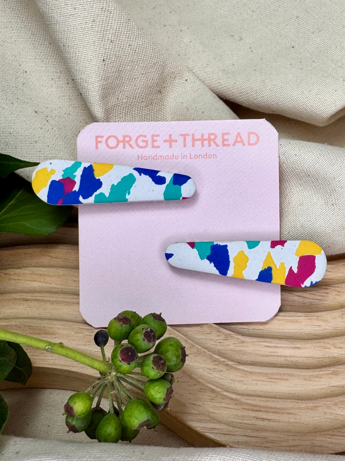WHITE TERRAZZO HAIR SLIDES