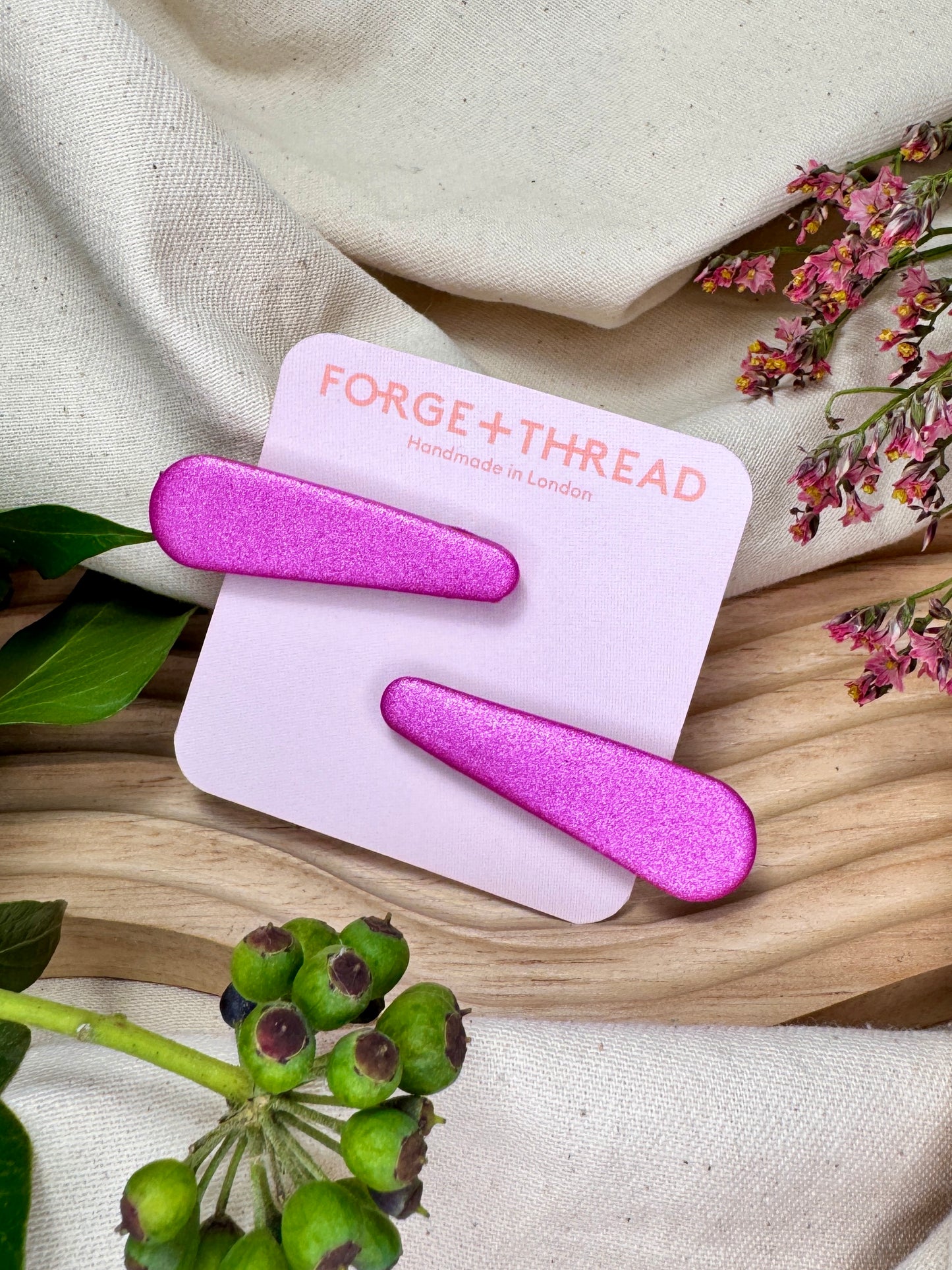 PINK METALLIC HAIR SLIDES
