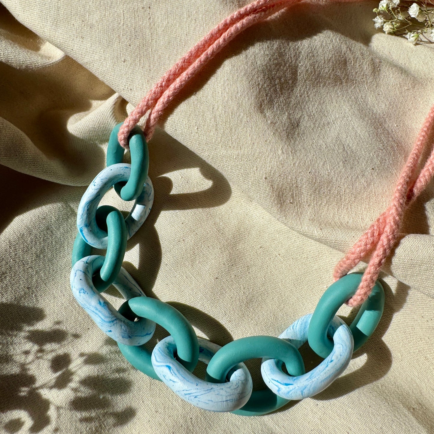 DEEP TURQUOISE AND MARBLE CHUNKY LINK NECKLACE