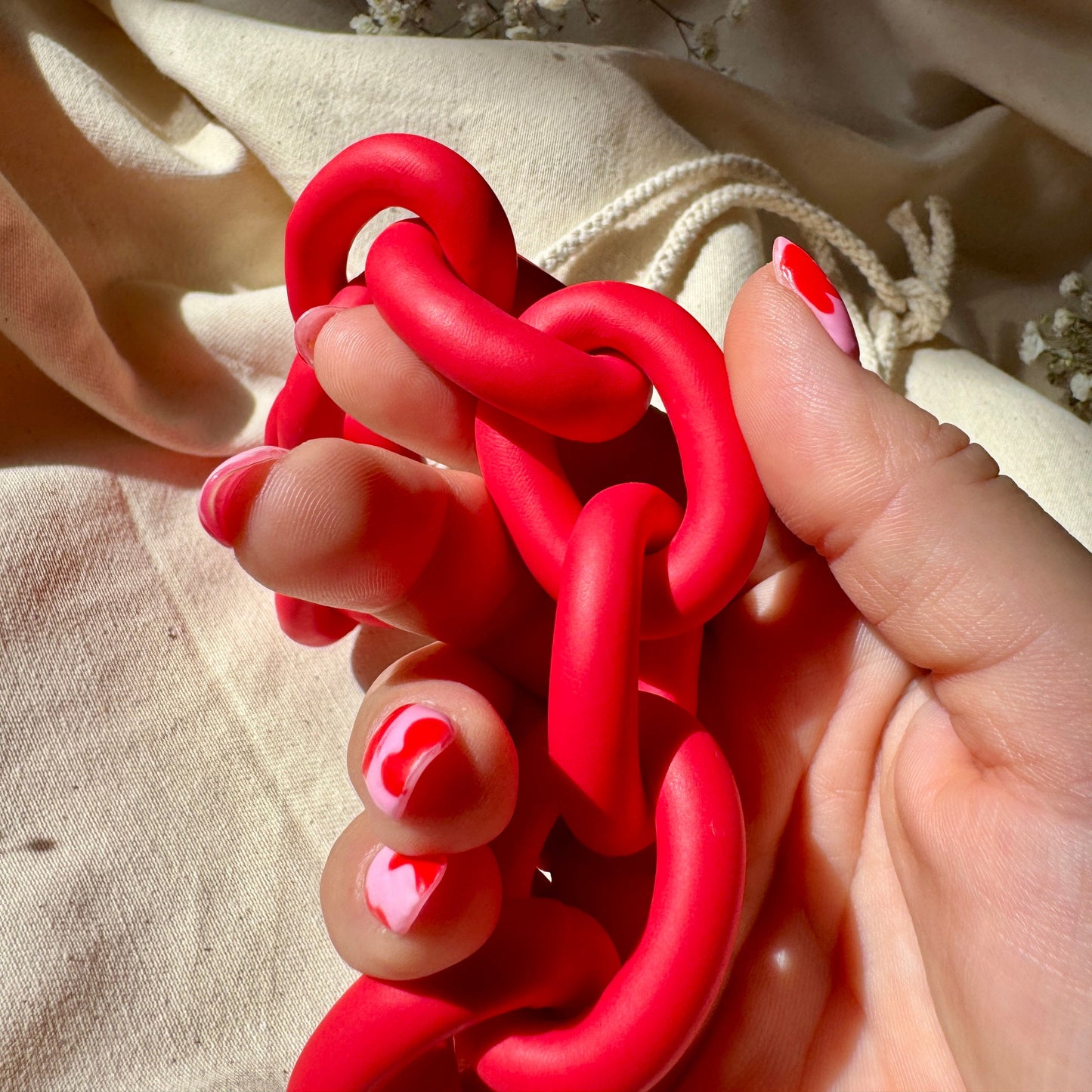 SCARLET RED CHUNKY LINK NECKLACE