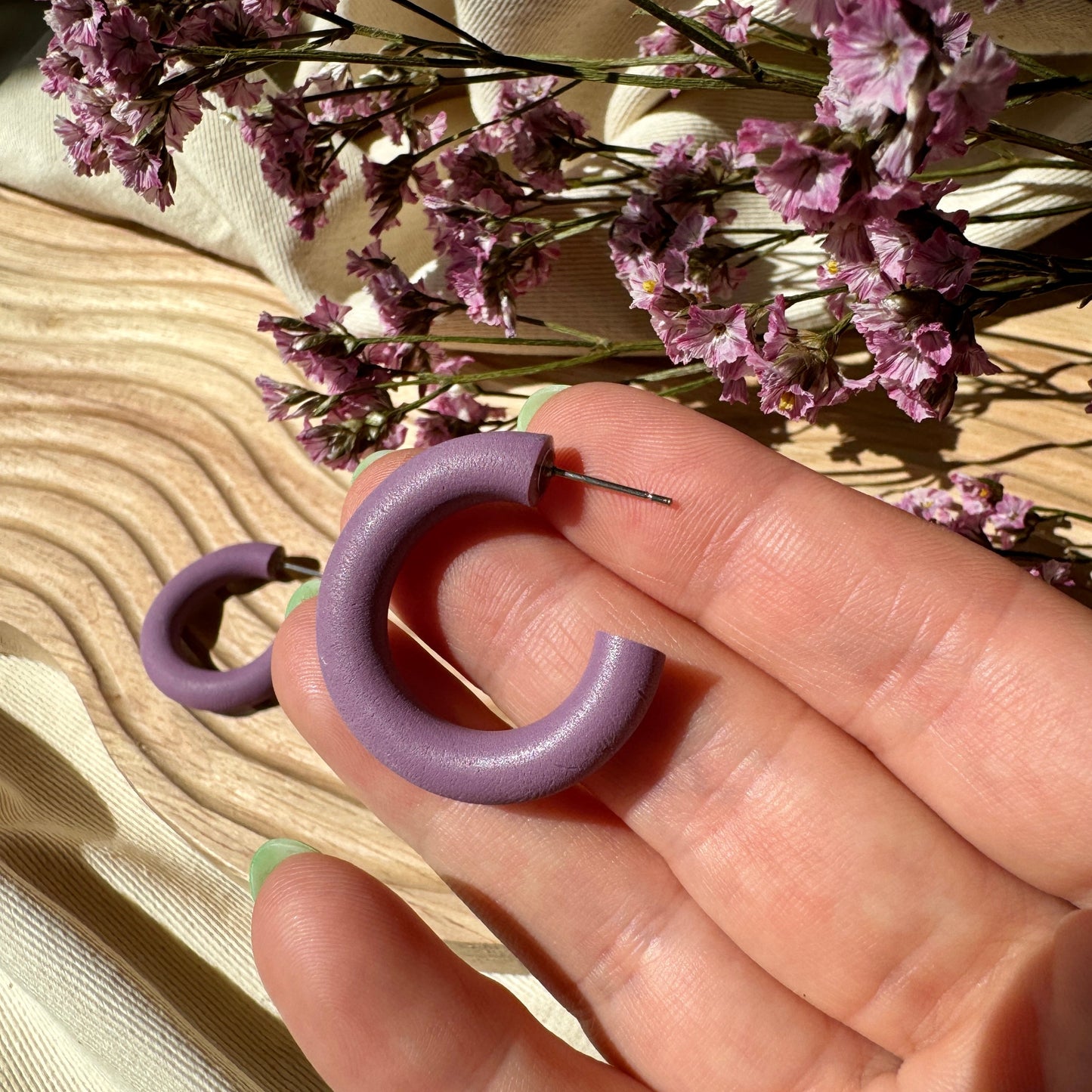 SMOOTH BLUEBERRY HOOPS