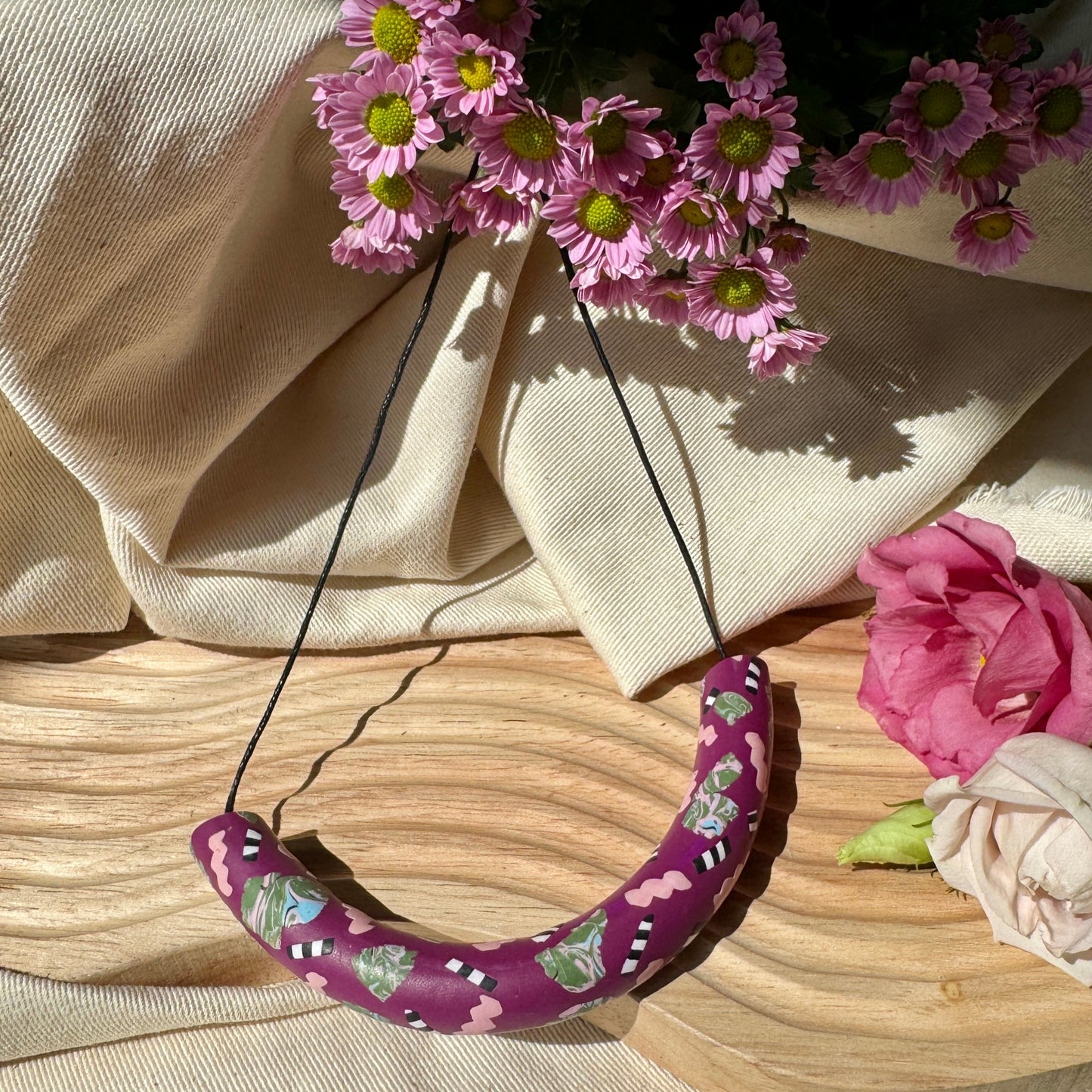 MAROON & KHAKI ARCH NECKLACE