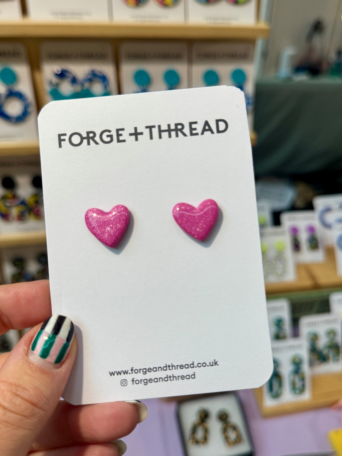 SPARKLE FUCHSIA PINK HEART STUDS