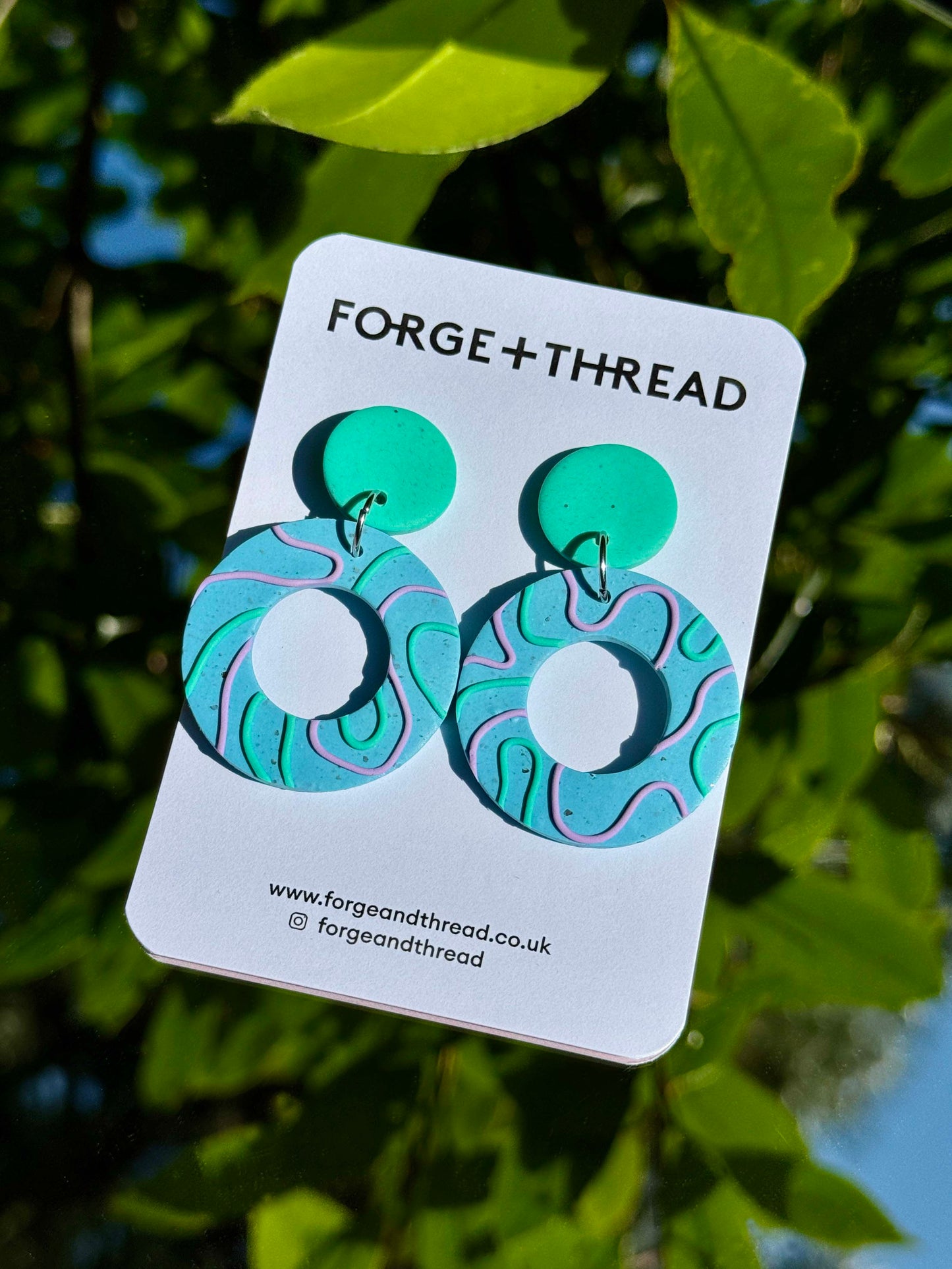 TURQUOISE WIGGLE CIRCLE EARRINGS