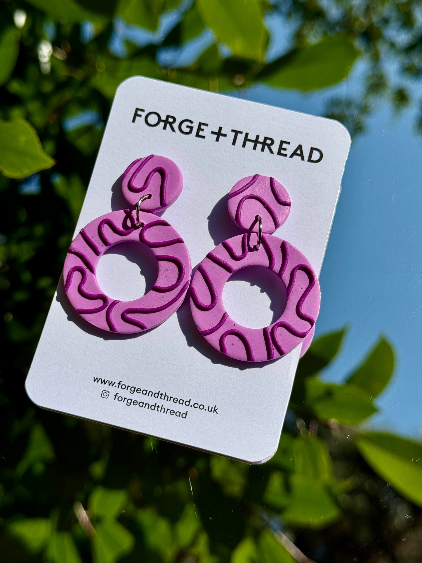 BERRY WIGGLE CIRCLE EARRINGS