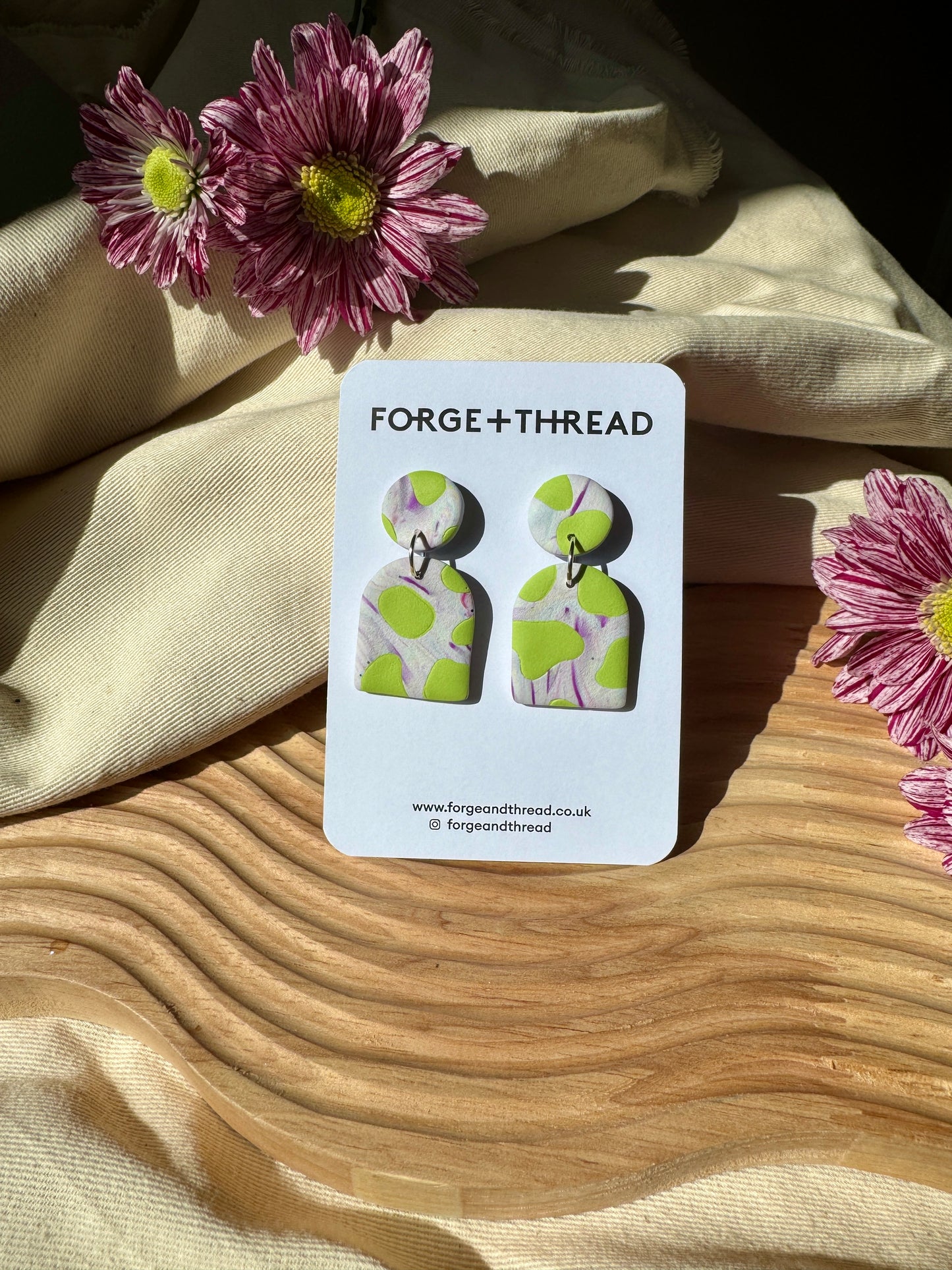 GREEN COW PATTERN SMALL ARCH EARRINGS