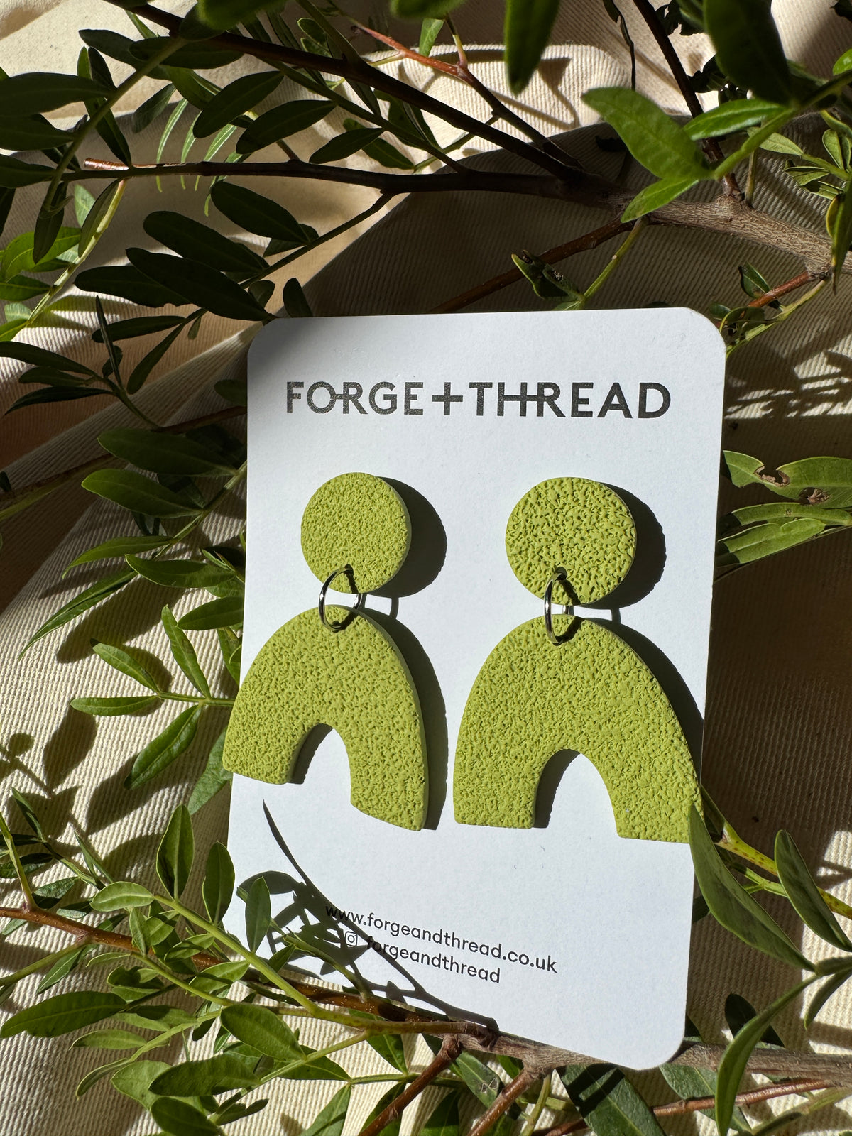 OLIVE GREEN TEXTURED ARC