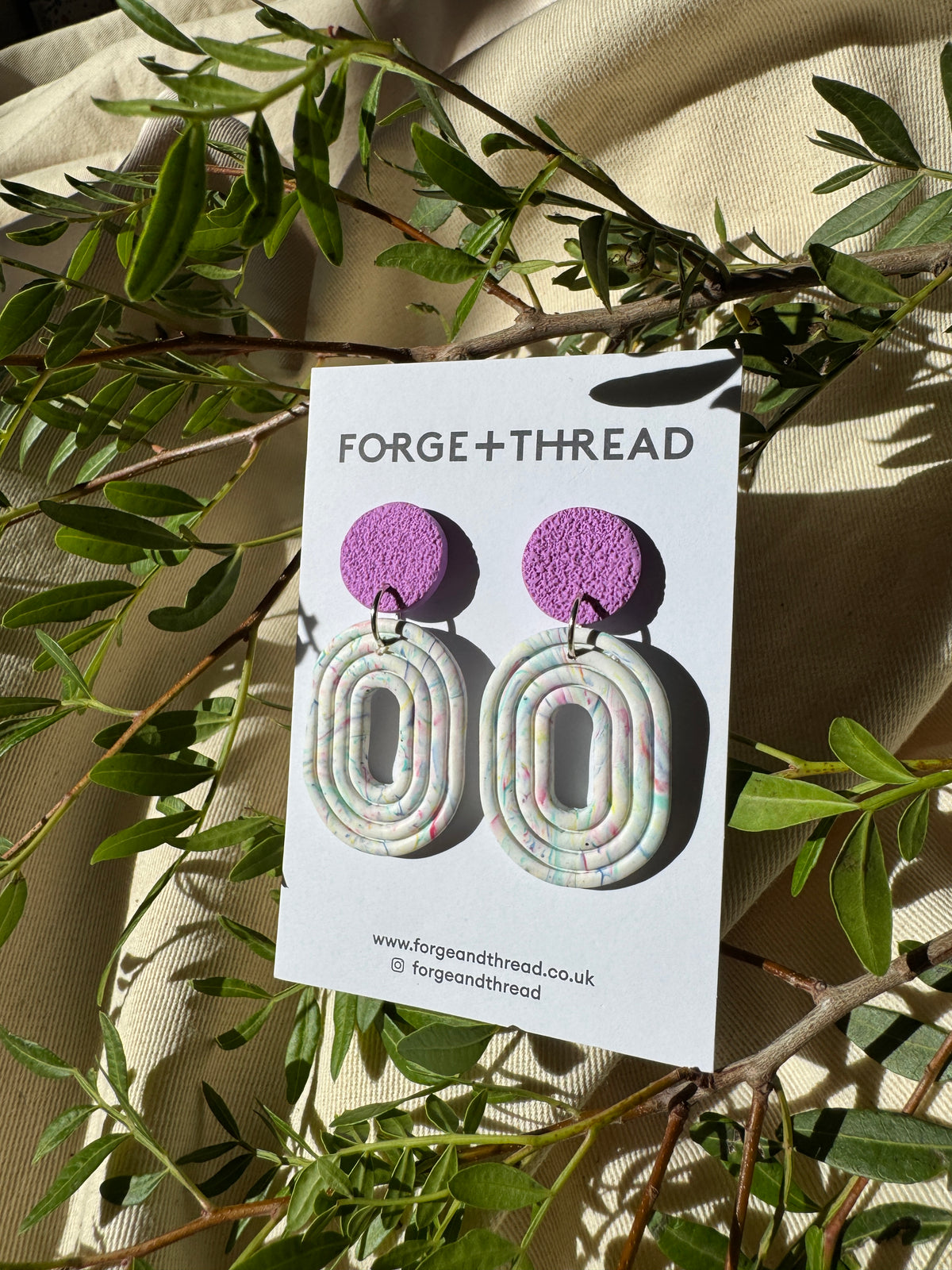 MULTICOLOUR MARBLED LOOP EARRING