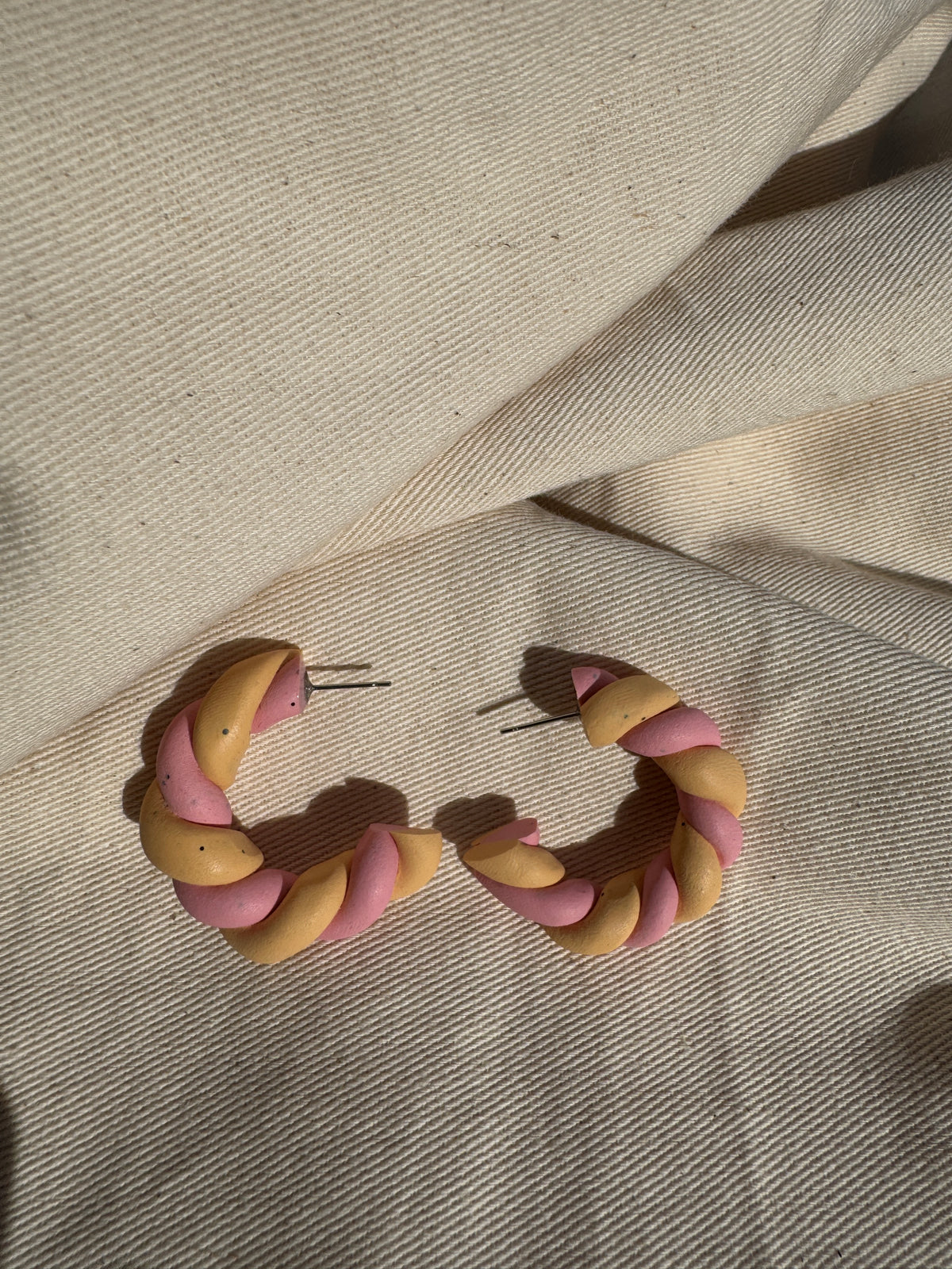 SMALL PINK & ORANGE TWISTED FLUMP HOOPS - SALE