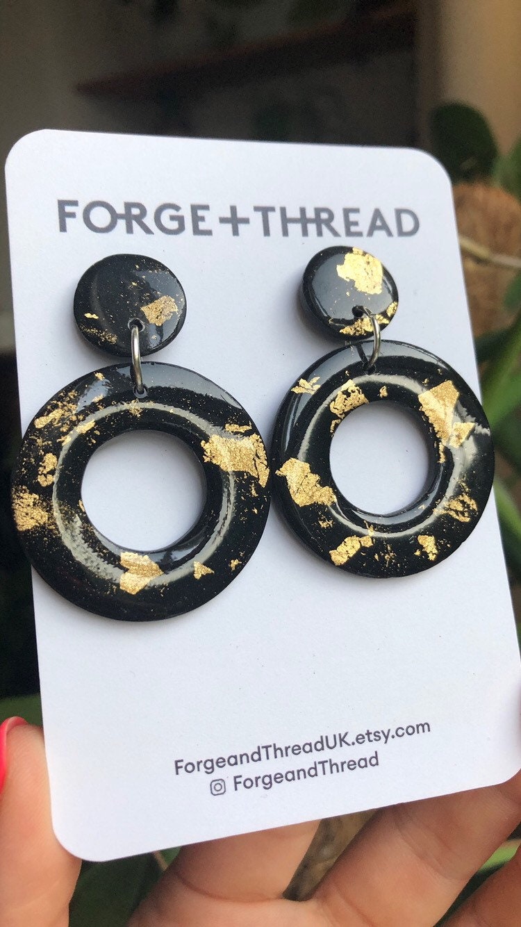 GOLD LEAF CIRCLE EARRINGS