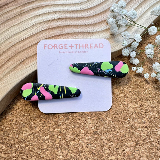 80S ABSTRACT PATTERN HAIR SLIDES