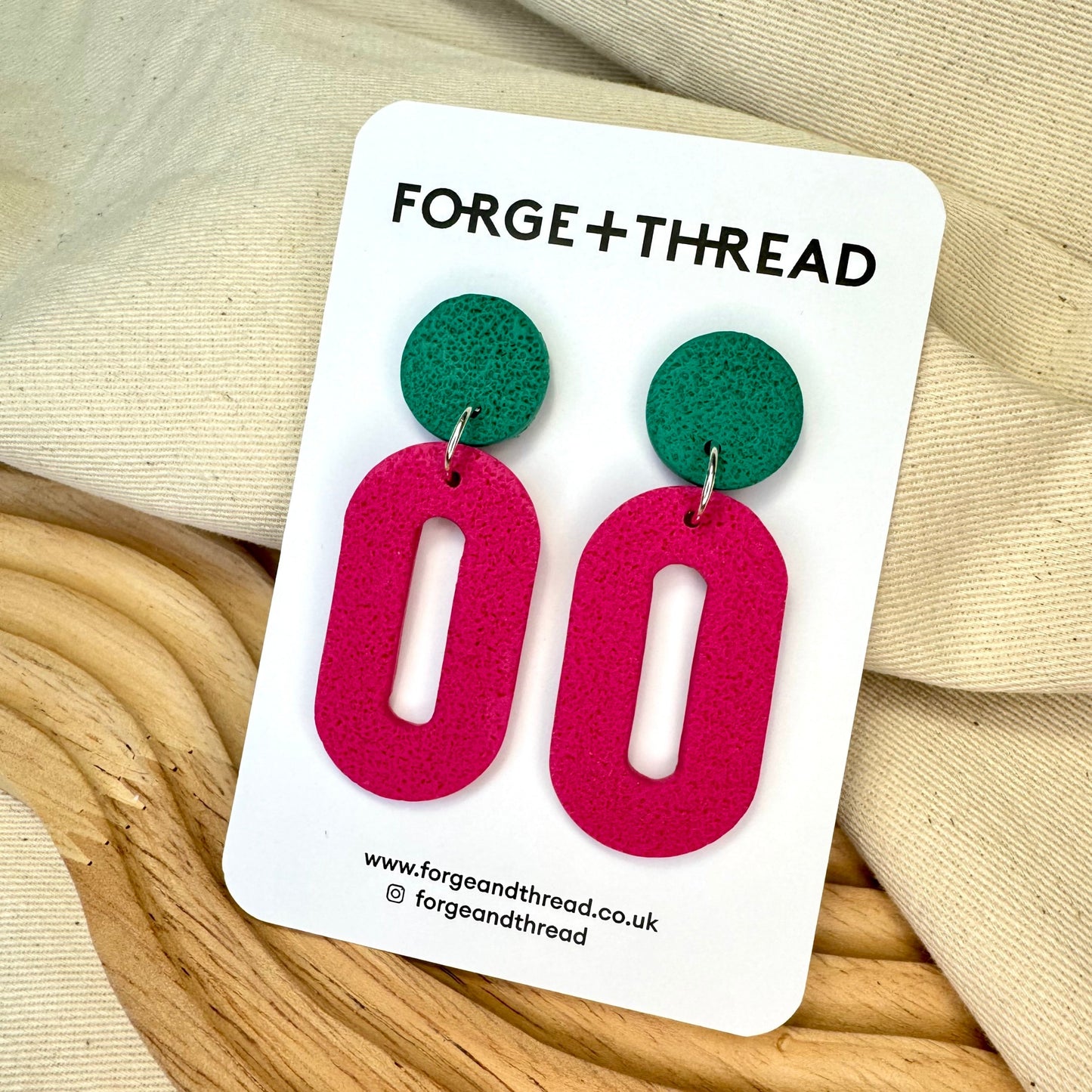 FUCHSIA & GREEN TEXTURED OVAL DROP EARRINGS
