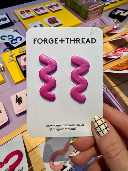 METALLIC PINK WIGGLE EARRINGS