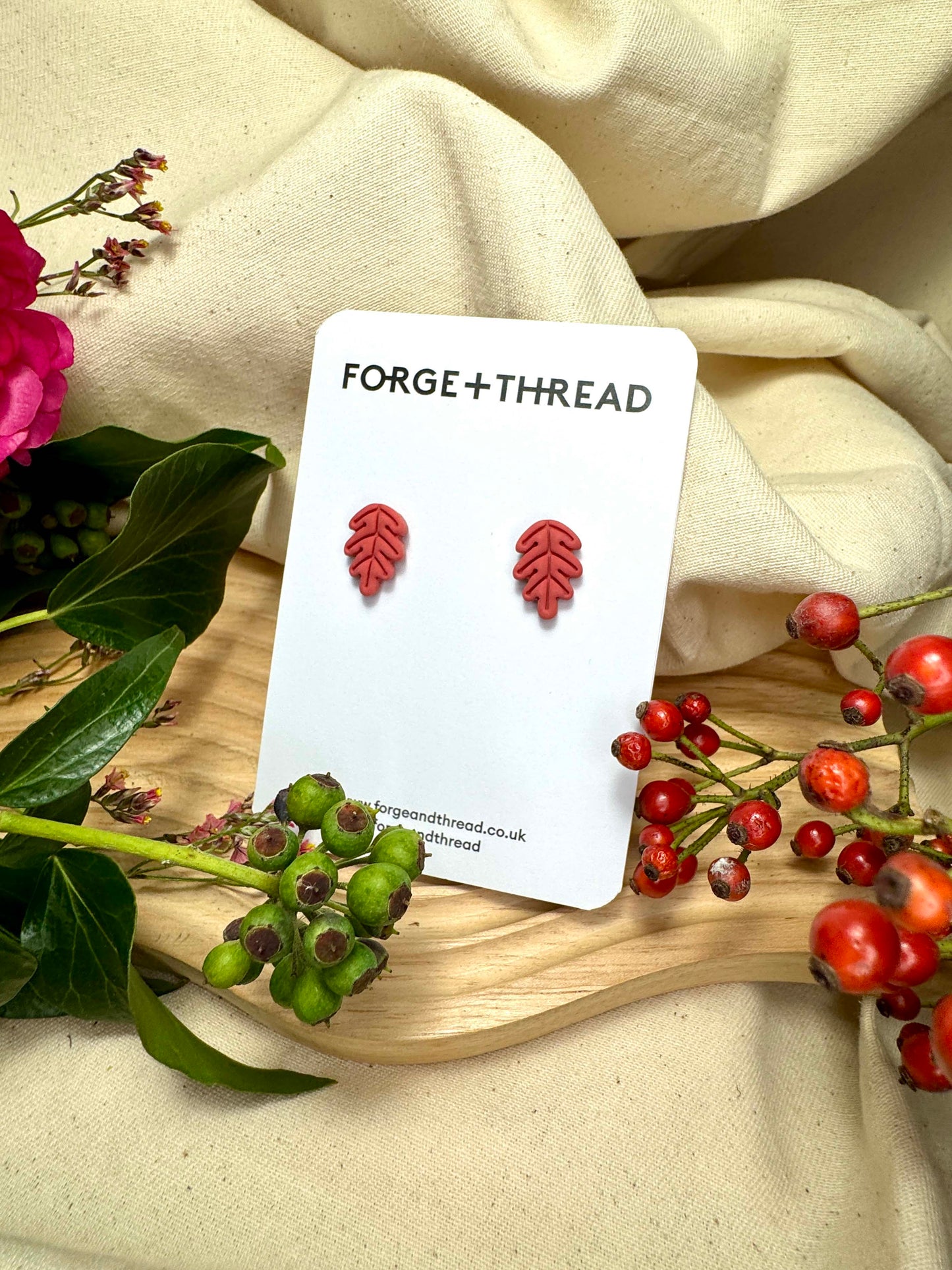 AUTUMN RED OAK LEAF STUDS