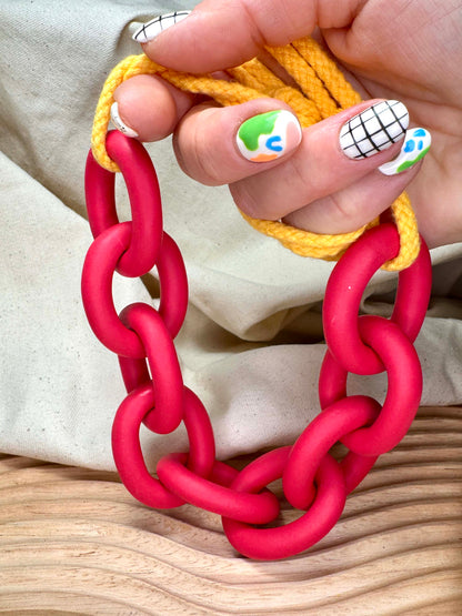 RED CHUNKY LINK NECKLACE