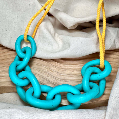 TURQUOISE SPECKLE CHUNKY LINK NECKLACE