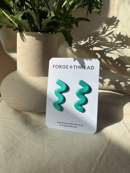 METALLIC WIGGLE EARRINGS