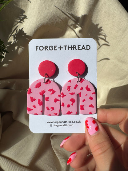 PINK & RED SPECKLE LARGE ARCH EARRINGS