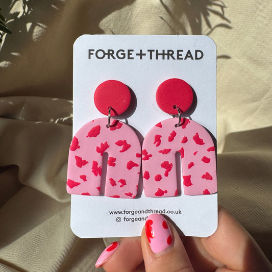 PINK & RED SPECKLE LARGE ARCH EARRINGS