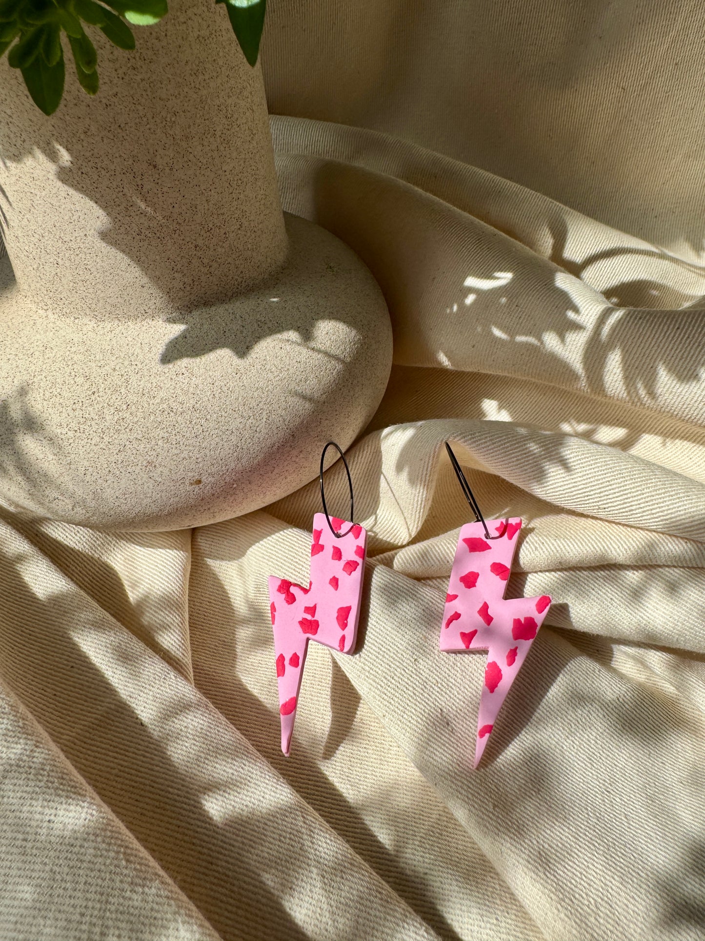 PINK & RED SPECKLE LARGE LIGHTNING