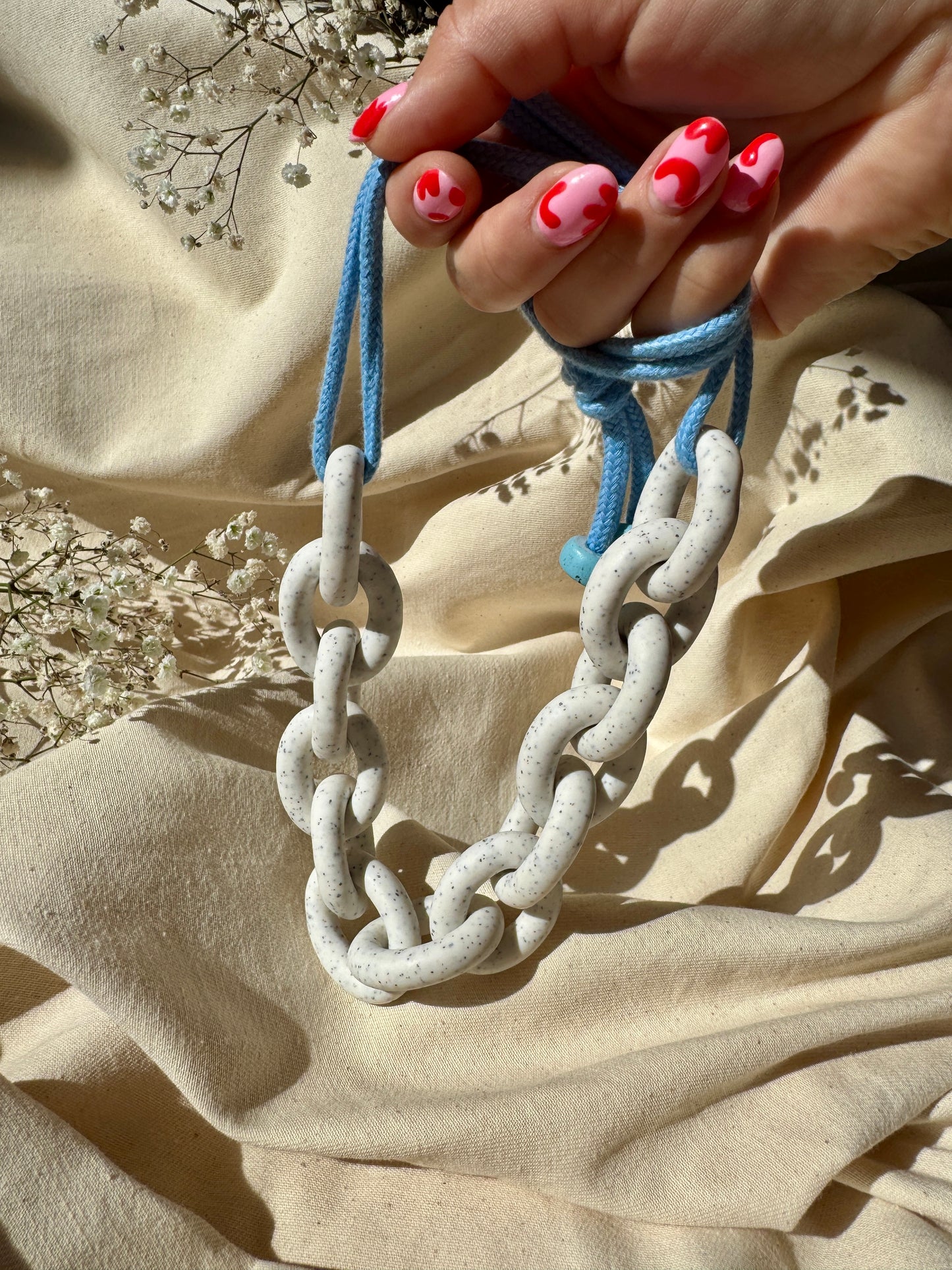 WHITE SPECKLE CHUNKY LINK NECKLACE