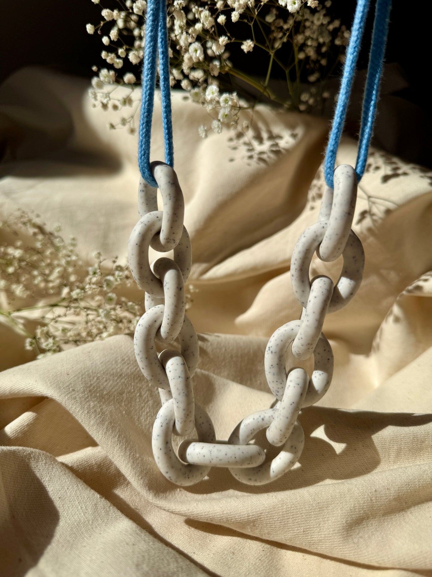 WHITE SPECKLE CHUNKY LINK NECKLACE