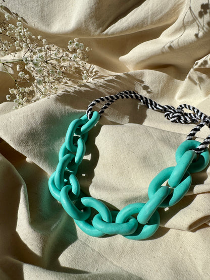 LIGHT TURQUOISE SPECKLE CHUNKY LINK NECKLACE