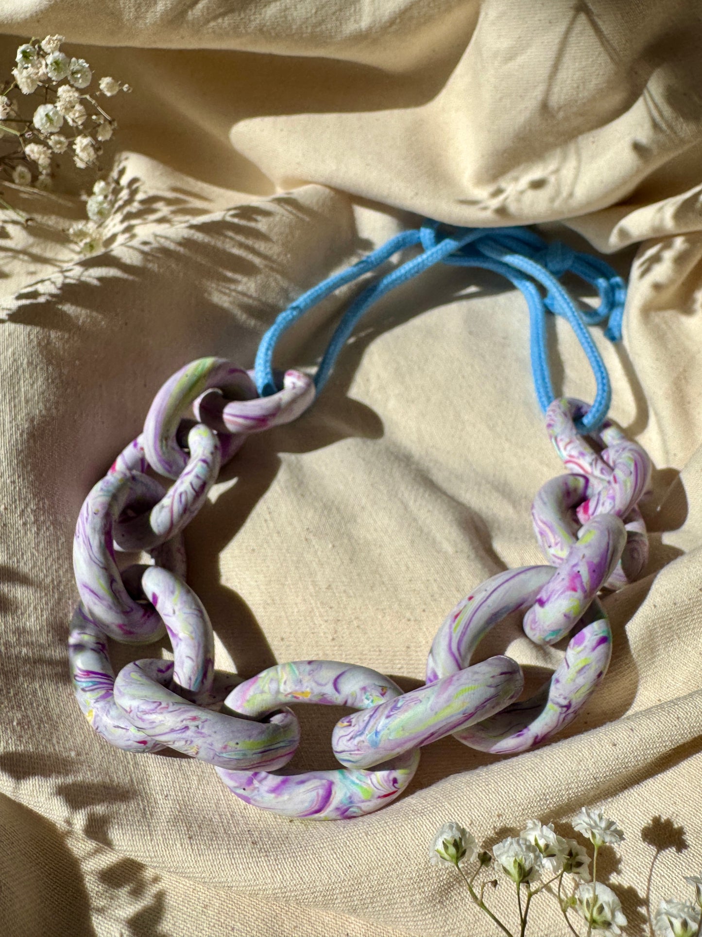 PURPLE & WHITE MARBLED CHUNKY LINK NECKLACE