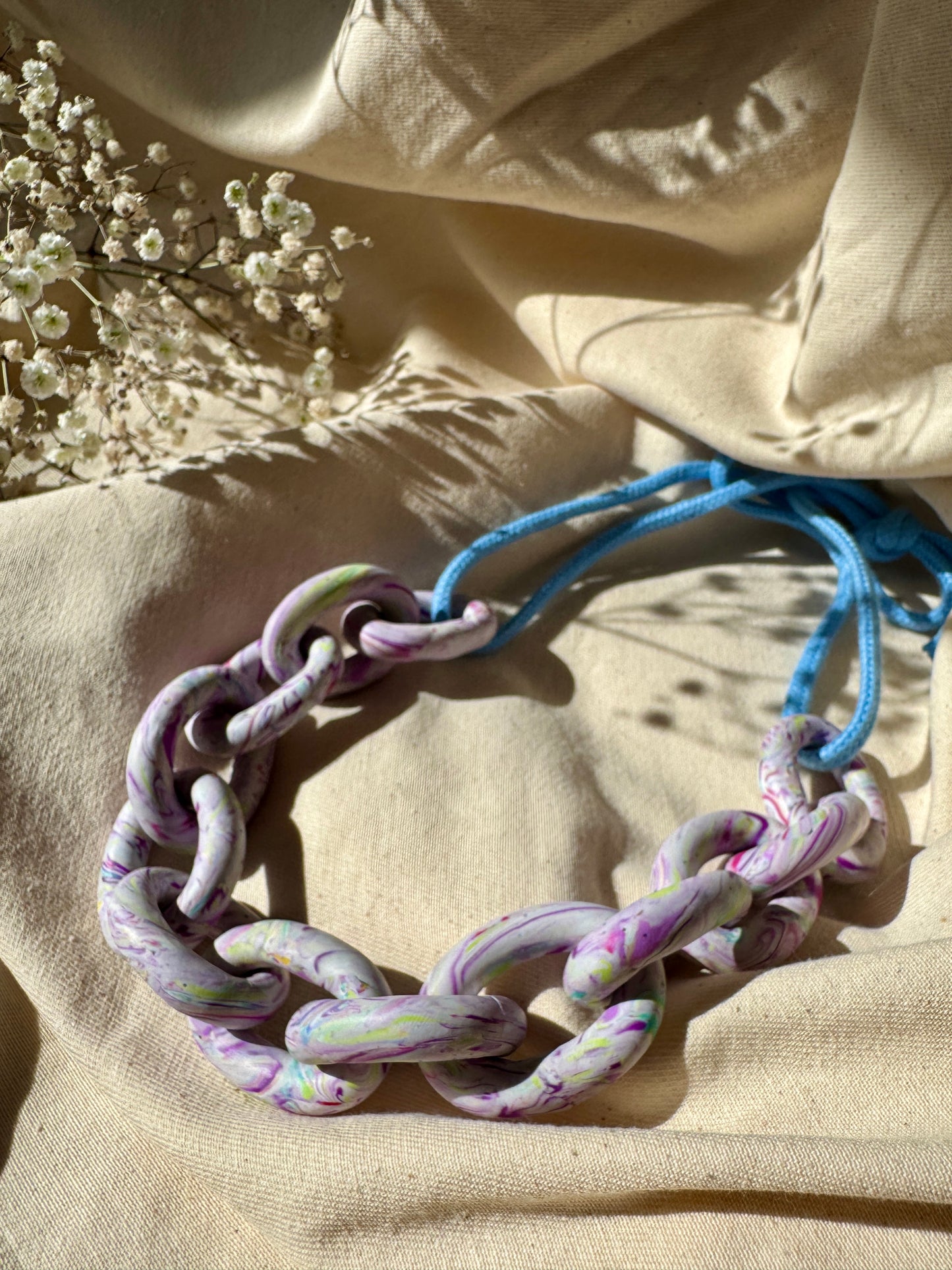PURPLE & WHITE MARBLED CHUNKY LINK NECKLACE
