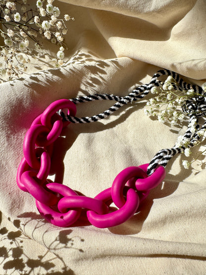 FUCHSIA PINK CHUNKY LINK NECKLACE
