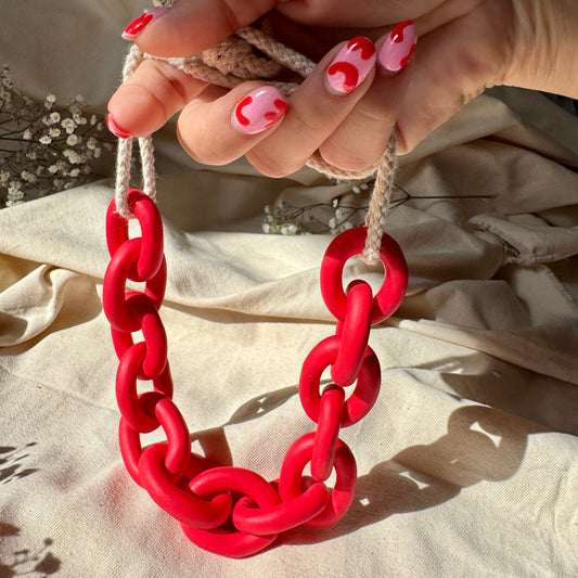 SCARLET RED CHUNKY LINK NECKLACE
