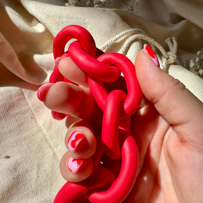 SCARLET RED CHUNKY LINK NECKLACE