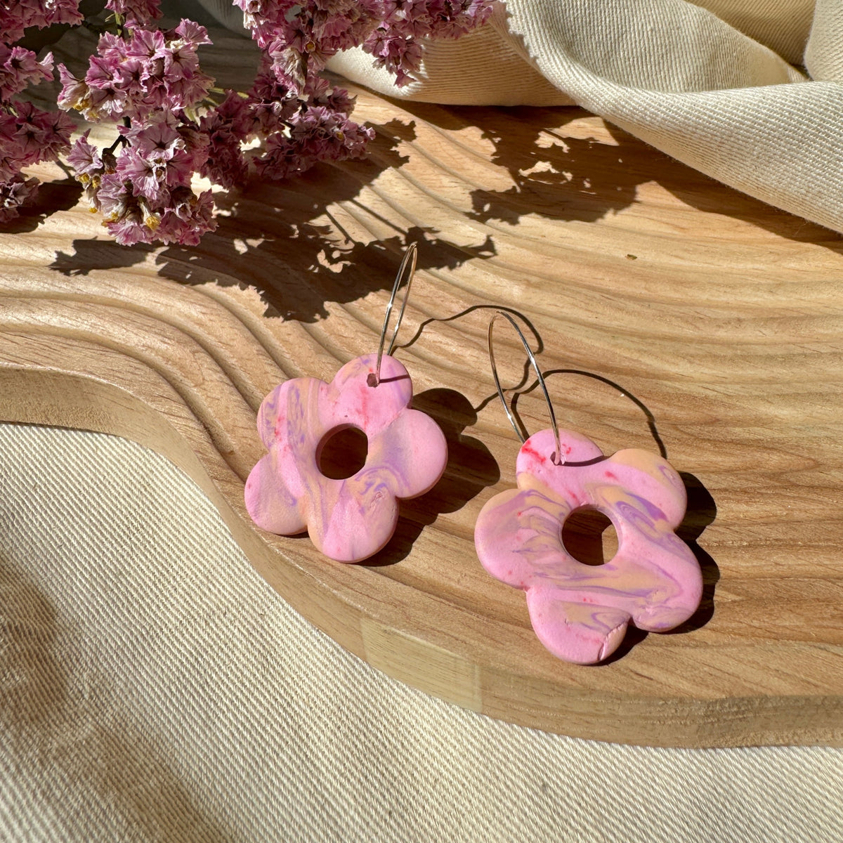 PINK FLOWER WIRE EARRINGS