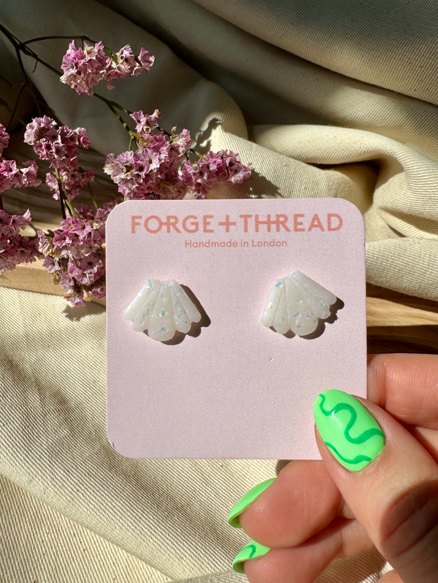 OPAL SHELL STUDS