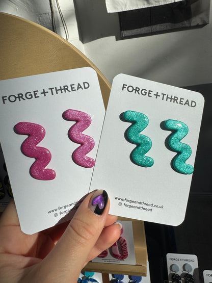 METALLIC WIGGLE EARRINGS
