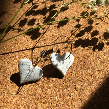 SMALL GREY & WHITE MARBLE HEARTS