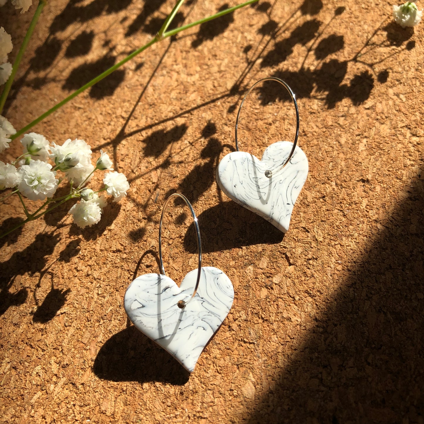SMALL GREY & WHITE MARBLE HEARTS