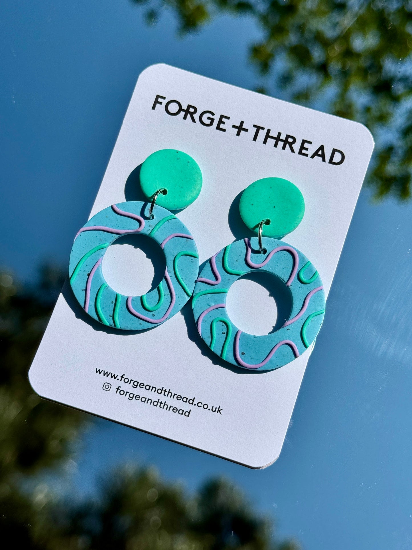 TURQUOISE WIGGLE CIRCLE EARRINGS