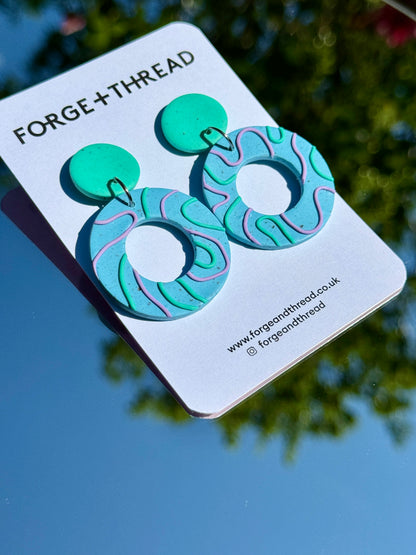 TURQUOISE WIGGLE CIRCLE EARRINGS