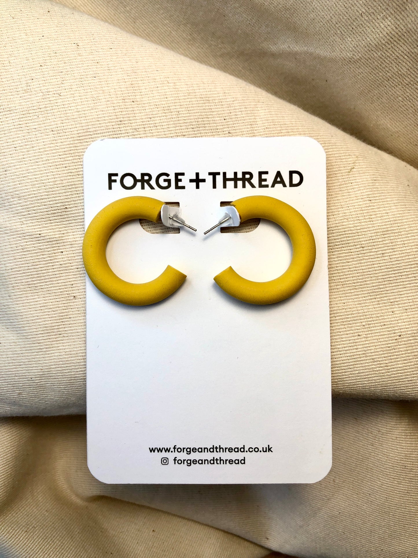 SMOOTH MUSTARD HOOPS