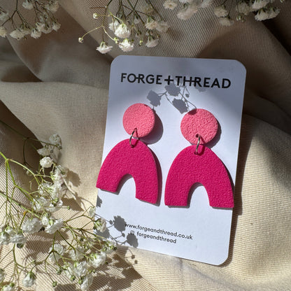 FUCHSIA & PINK TEXTURED ARC EARRINGS