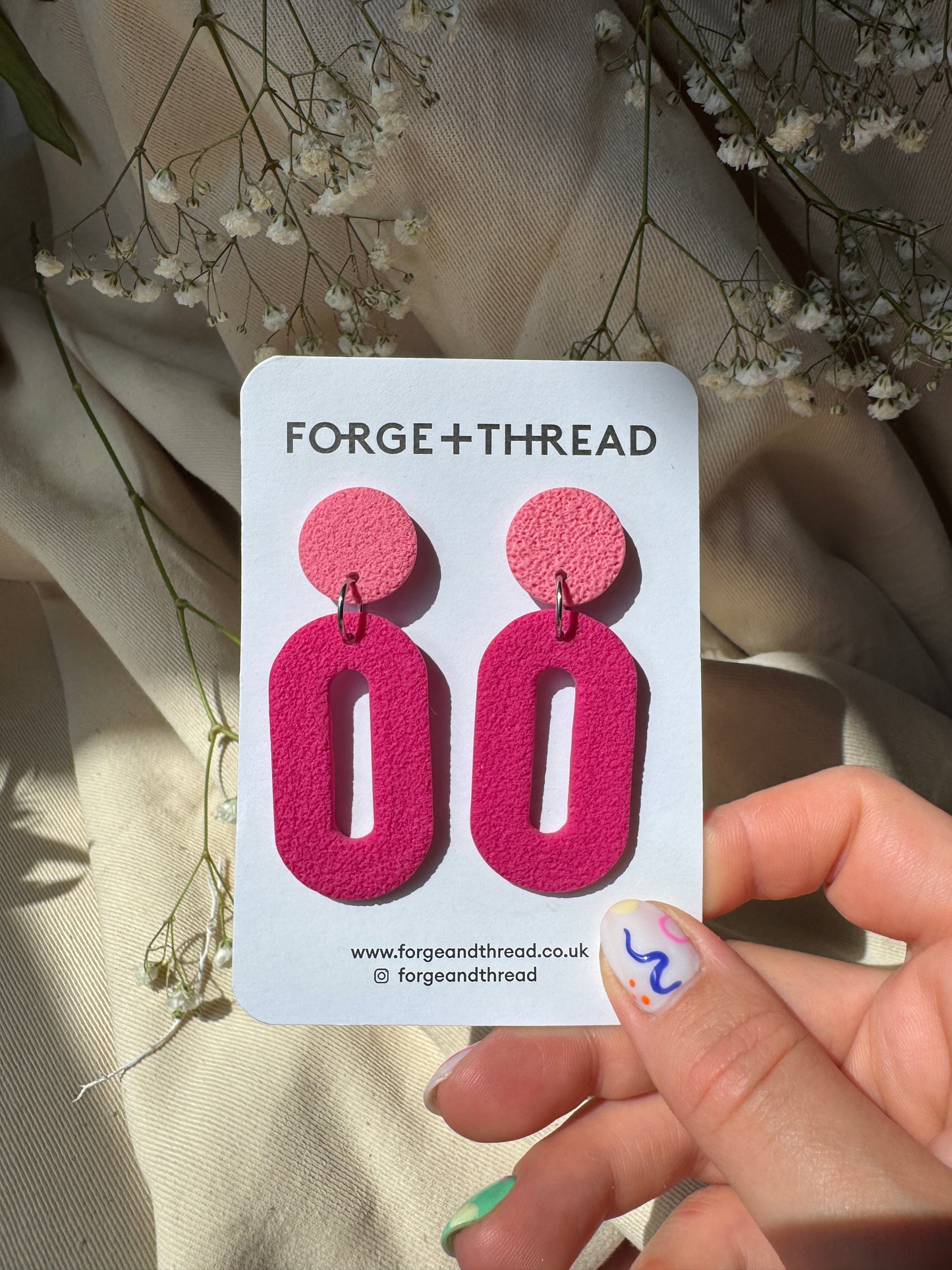 FUCHSIA & PINK TEXTURED OVAL DROP EARRINGS