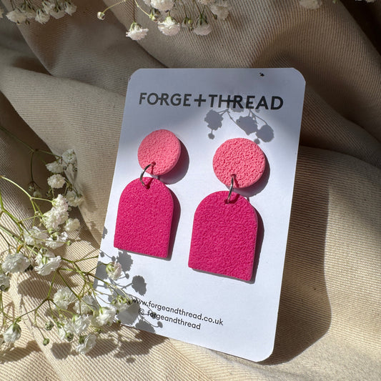 FUCHSIA & PINK TEXTURED SMALL ARCH EARRINGS