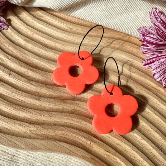NEON ORANGE SPECKLE FLOWER WIRE EARRINGS