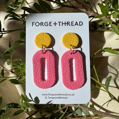 LIGHT PINK & YELLOW TEXTURED OVAL DROP EARRINGS