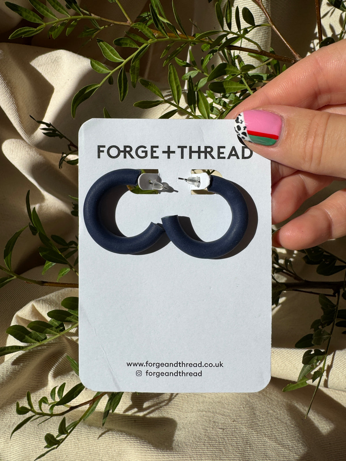 SMOOTH DEEP NAVY HOOPS